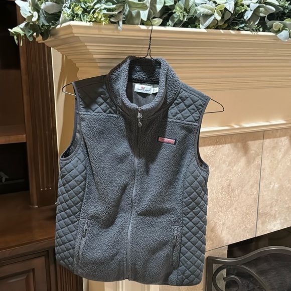 Women’s Vineyard Vines Gray Mixed Media Sherpa Vest Sz M $30 - Picture 1 of 7